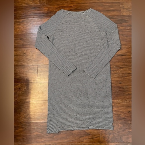 Velvet by Graham and Spencer Striped Dress Size XS - Picture 3 of 5